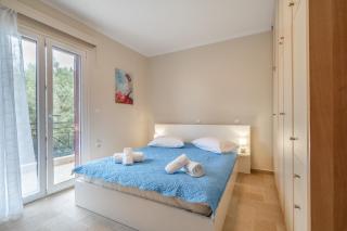 Paradise Sea View Apartments - 3