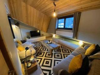 2 Bedroom Modern Interior Parking on Site - 9