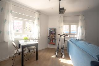 LUJO Proyector, Parking, Maquina Arcade y Netflix - 3