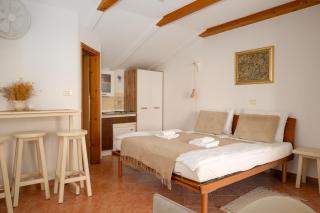 San Mauro Countryside Retreat with Restaurant & Wine Cellar - 7