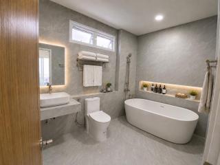 Grind Pool Villa Samui - 9