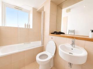 Spacious 2-Bed York City Centre Apartment Near Shambles - 6