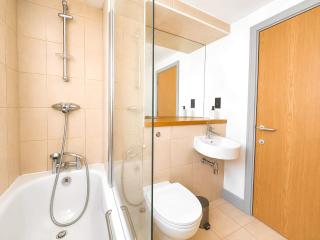 Spacious 2-Bed York City Centre Apartment Near Shambles - 5