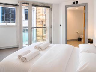 Spacious 2-Bed York City Centre Apartment Near Shambles - 3