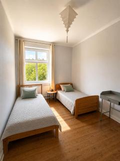 Słoneczny 3-pokojowy apartament w sercu Dolnego Sopotu - 1