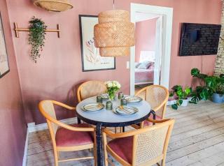 Stylish Apartment Aalborg Center - Self Check-in - 2