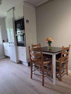 Nyrenoverad villa med egen trädgård - 3