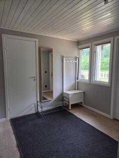Nyrenoverad villa med egen trädgård - 8