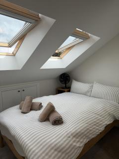 York stay close to the walls sleeps 4 - 2