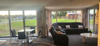 Geraldine Gem - New 1 Bedroom Executive Home - 3