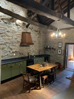 Manor House Dungeon - 4