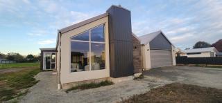 Geraldine Gem - New 1 Bedroom Executive Home - 0