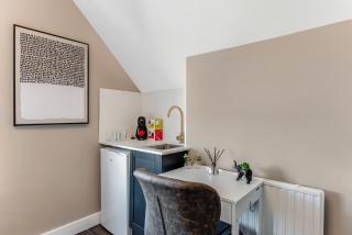 Charming Studio in Excellent Location 10 - 7