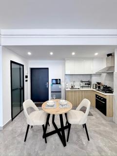 Cozy 1 BDR Apartment Opposite Junction Mall, Riara Road - 1