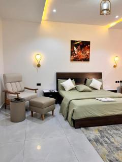Executive en-suite - 1