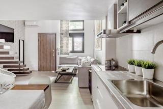 Luxury City Apartment 1 Min to Metro - 0