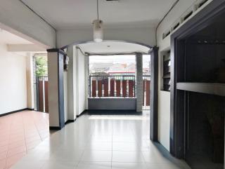 Yutaka Inn We Stay Dukuh Kupang - 1