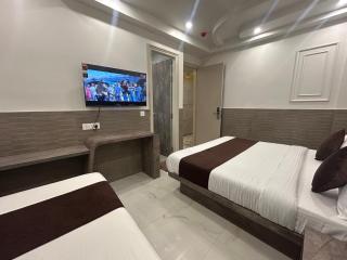 Grand Tree Hotel Shree Guru - 4