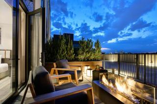 Halcyon, a hotel in Cherry Creek, Denver - 3