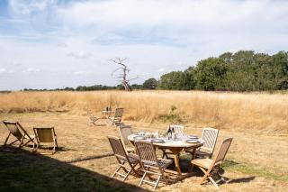 The Dairy House #Aldeburgh #SnapeMaltings - sleeps 11 - NOT SUITABLE FOR HENS OR STAGS OR ANY SIMILAR NOISY EVENTS DUE TO PROXIMITY OF NEIGHBOURS WHO VALUE THEIR PEACEFUL SETTING - Manage by Aldeburgh Coastal Cottages - 2