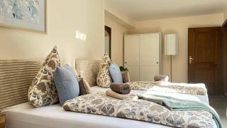 NEUE Sonnige große Villa Ferienwohnung, , NUR 10 min ZU Fuß VON LEGOLAND entfernt,126 m2 stillvolle Ferienwohnung NR 1 , wunderschöner Garten mit Terrasse und Waldblick, großes Bad, ruhige Lage, Erholung My Luxury Apartments - 4