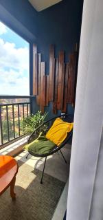 Cozy Top-Floor Apartment with Balcony & City Views near United Nations Office - 9