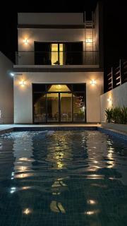 Al Dana H2O Beachfront Villa with a private pool, Al Dana Island Sharm Fujairah - 4