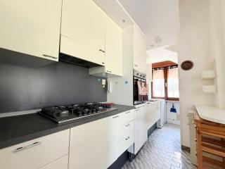SE300 - Senigallia, ampio trilocale con corte esterna attrezzata - 1