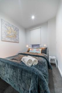 Koala Stay Lightsview 2BR Chic Townhouse Perfect for Work & Leisure - 0