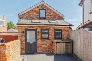 Tower Hide by Grandeur Property - 9
