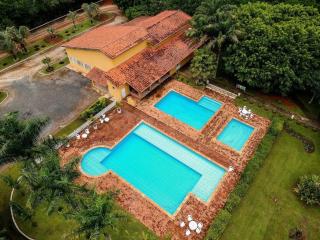 Tranquil Farm Stay Suite Pools & Nature - 1