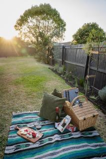 Nora Poolhouse, Peaceful Stay near all Essentials - 1
