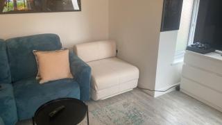 3BR Detached l SuperKing l Parking x2 l Sleeps 7 - 8