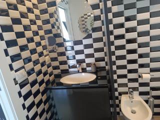 Room 405 - 2