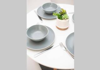 Brynglas Newport flat sleeps 8 - Mycityhaven - 1