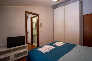 GuestHost - Comfy Flat X3 near the Center - 3