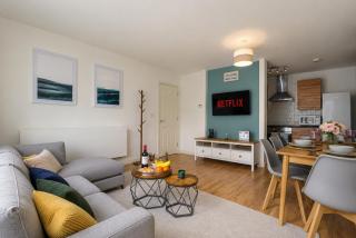 City Centre Apartment • Free Parking • Smart TV • Fast Wifi • Yoko Property - 3