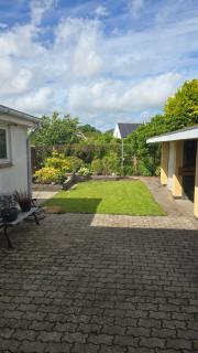 bright townhouse with garden & terrace - 8