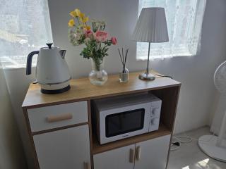 1 stop to Seomyeon and Jeonpo Café Street , 1-minute walk to International Finance Center Station , Large supermarket , The best base camp for traveling in Busan - 9