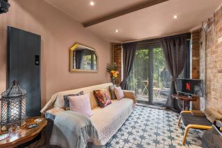 Keepers Lodge - Sleeps 4 - 5