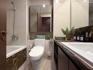 Spacious Three Bedroom Apartment with AC - 2