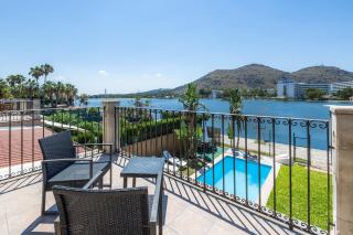 Villa Syrah - 2