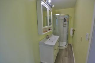 Richmond Airport Cozy Holiday House with free shuttle - 9