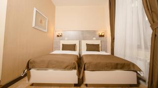Violin Hotel - 3