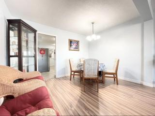 Richmond Airport Cozy Holiday House with free shuttle - 7
