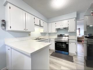 Richmond Airport Cozy Holiday House with free shuttle - 6