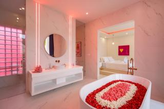Pink Paradise · Couples Villa · Pool · Canggu - 8