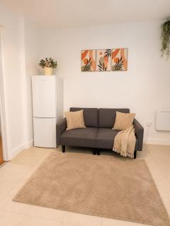 Cosy Cardiff Home | Central & Comfortable - 8