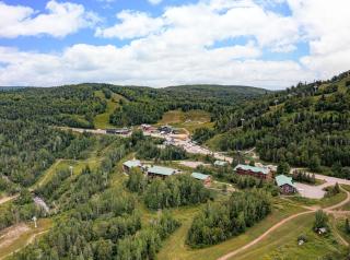 Ski-In/Ski-Out Condo at Lutsen Mtn | Pool, Hot Tub - 2