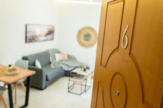 Irida Cozy Apartment - 0